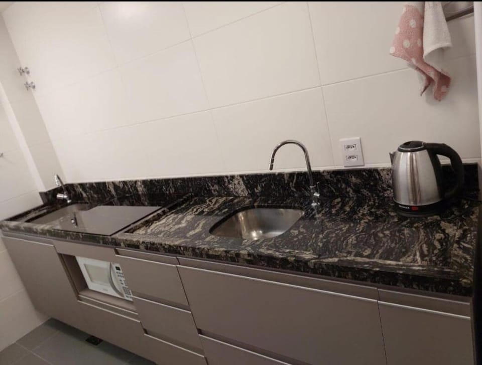 Belo apartamento quarto e sala bem localizado Apartment in Porto Alegre