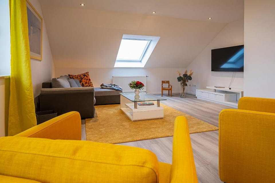 Sieben Zimmer & Ein Tisch Bed and Breakfast in Augsburg