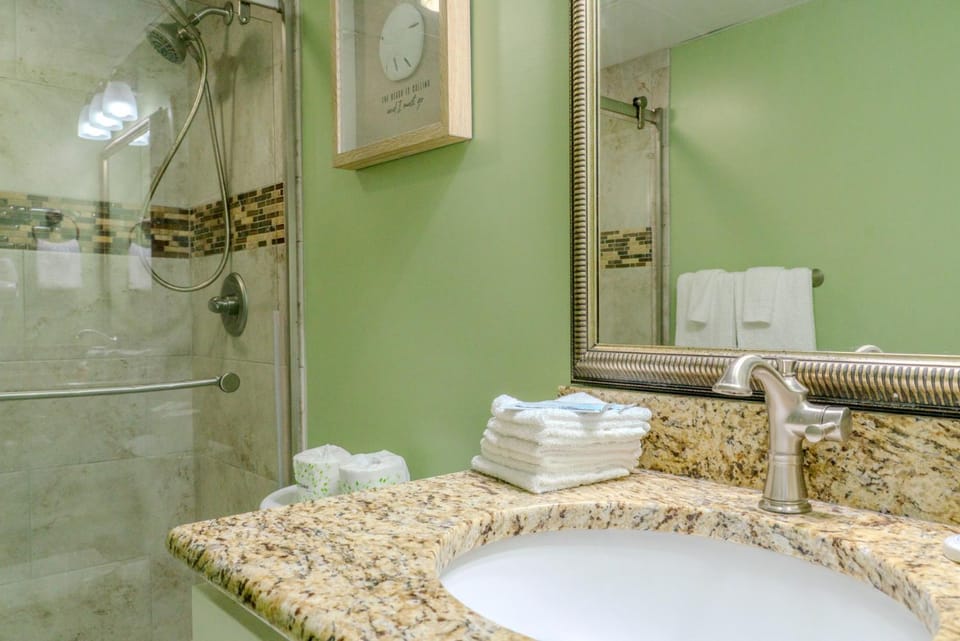 Delightful Double Angled Oceanview Suite at Sand Dunes! 1245 House in Myrtle Beach