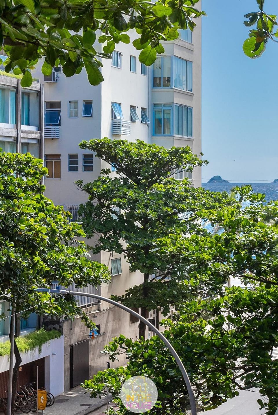 Living room, Mountain view, Sea view, Street view