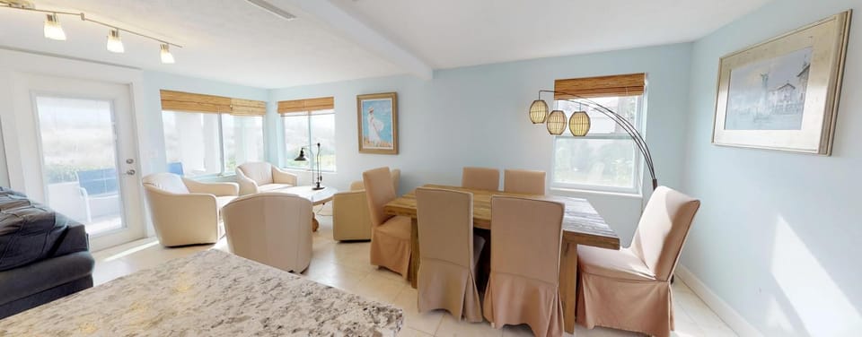 Cottage Three DIRECT OCEANFRONT Best Section of Beach - Steps to Beach -Walk to Restaurants House in Saint Augustine Beach