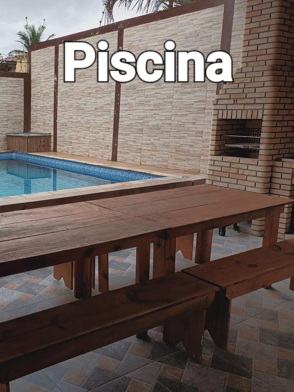 Casa de praia com piscina, para 15 pessoas, com 5 vagas de garagem House in Itanhaém