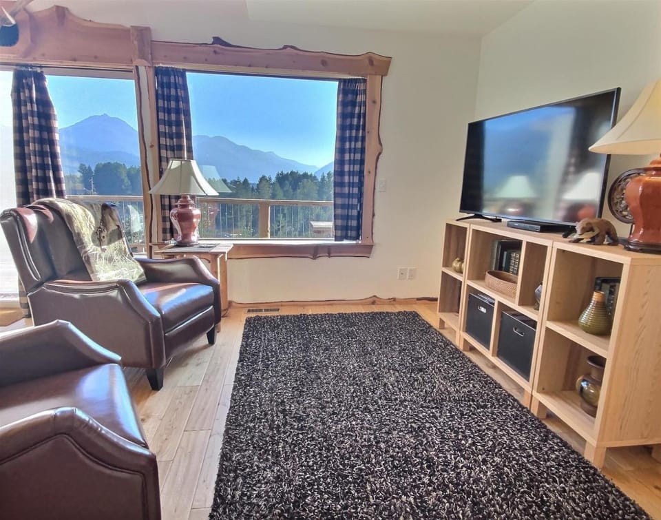`Elk Ridge` | Hot tub, Wifi, Roku, Close to town. House in Washington