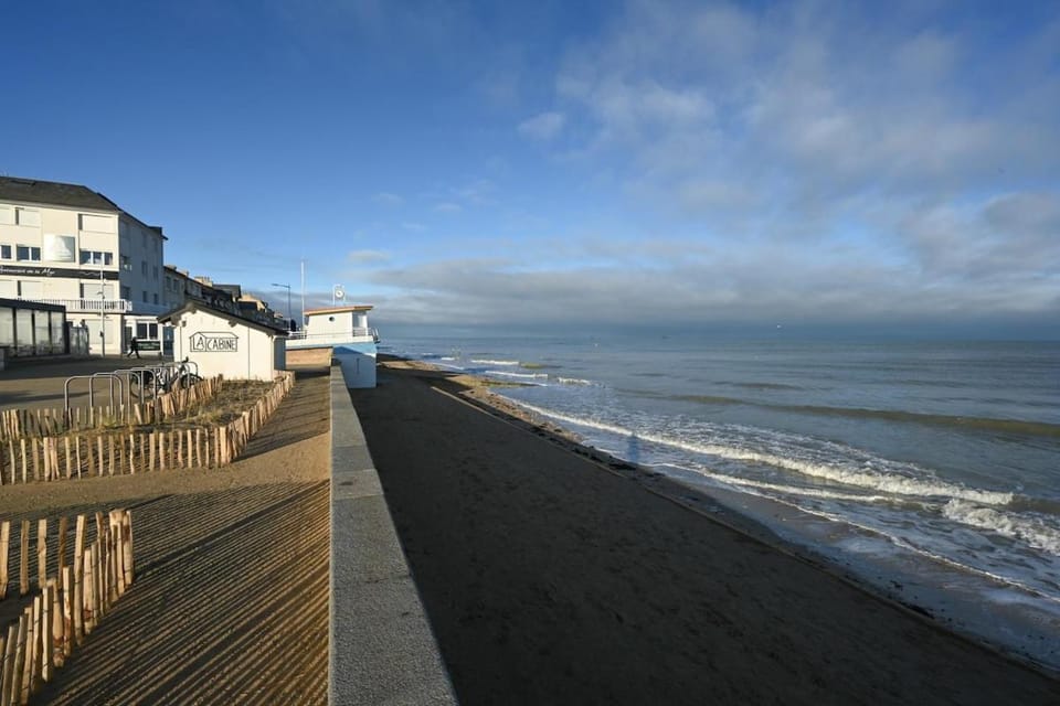 Marina - charmante maison avec courette House in Normandy