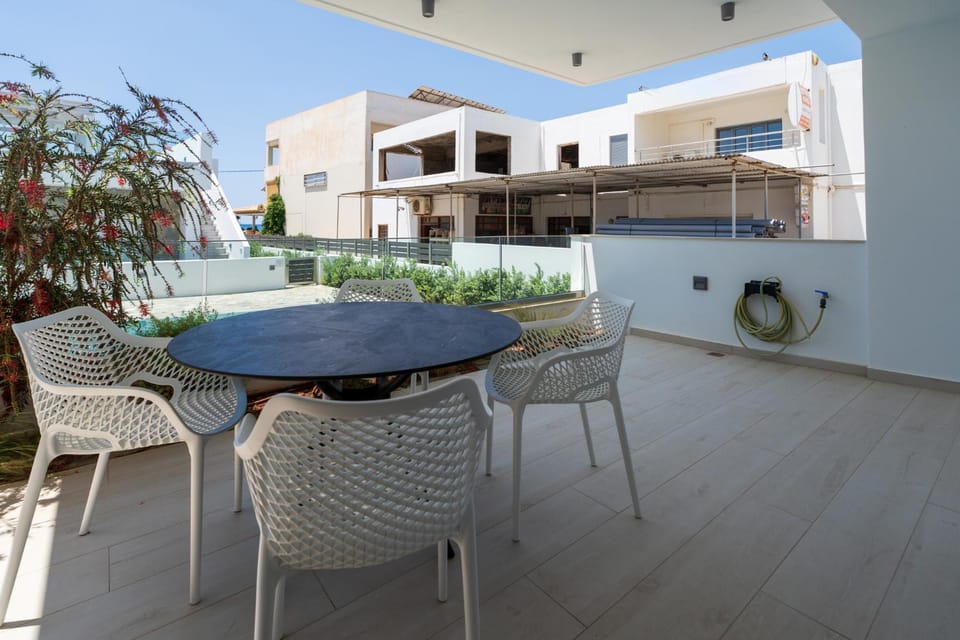 Balcony/Terrace, Pool view