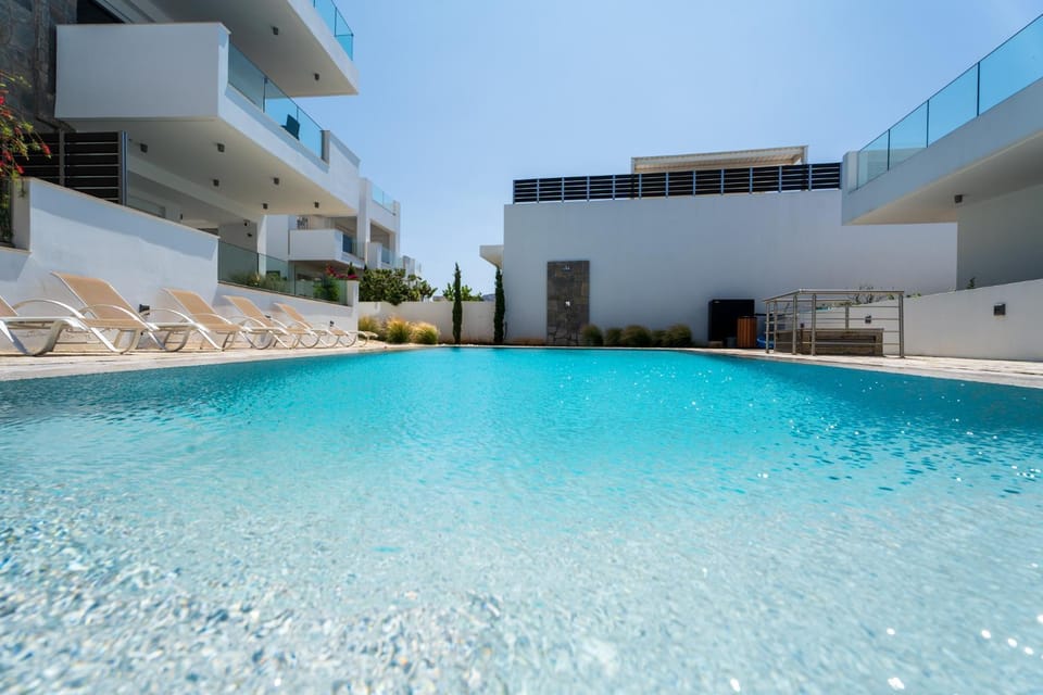 Pool view, Swimming pool
