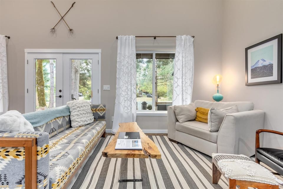 S`more Shack | Hot Tub, Wifi, AC, EV LVL2 House in Washington