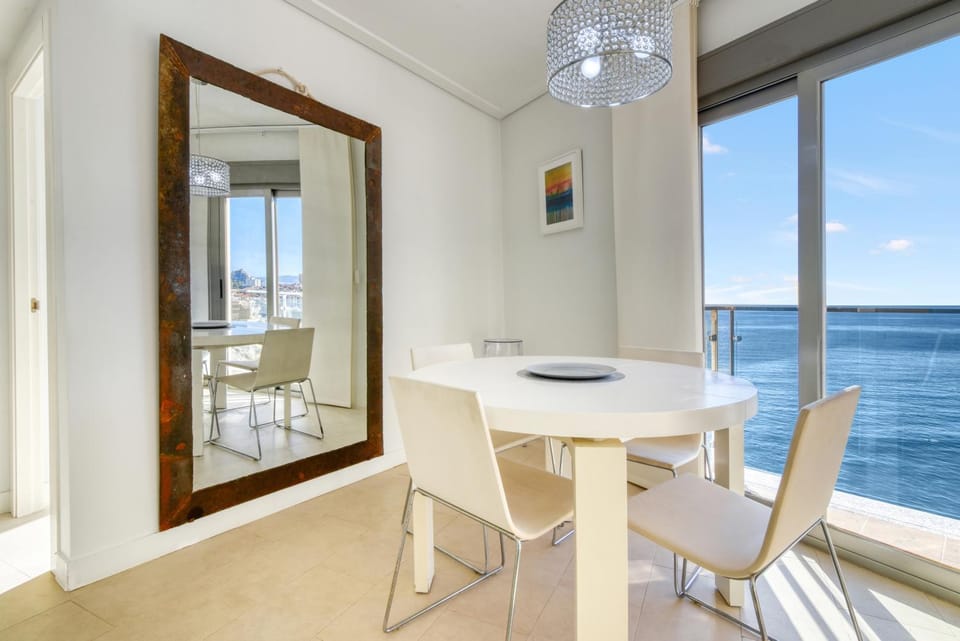 Living room, Dining area, Sea view