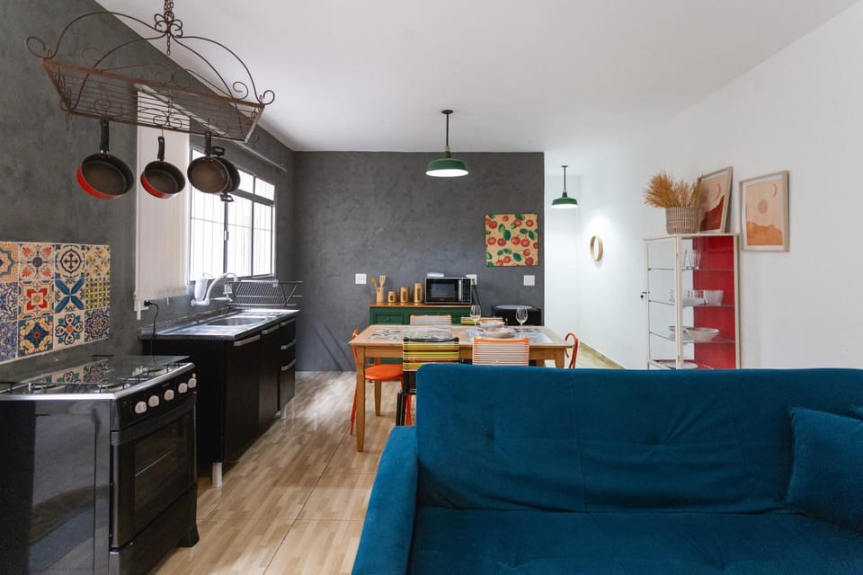 Kitchen or kitchenette, Living room, Dining area, microwave, minibar, oven, stove