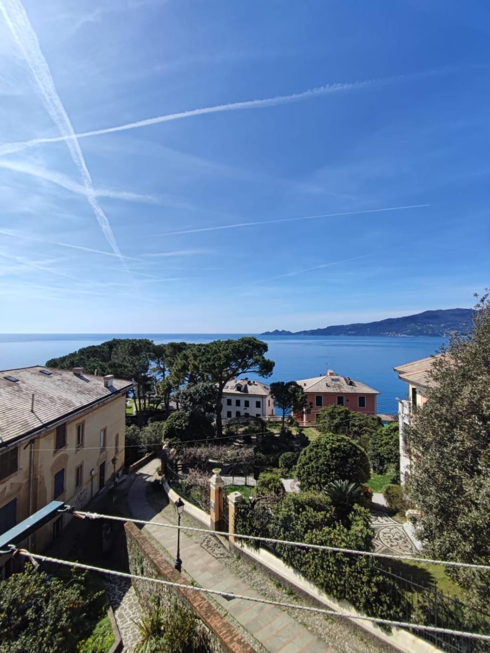 AL MARE DAVANTI A PORTOFINO - BY THE SEA IN FRONT of PORTOFINO Apartment in Liguria