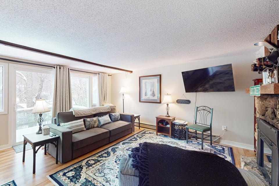 Easy Street Retreat Apartment in Sugar Mountain