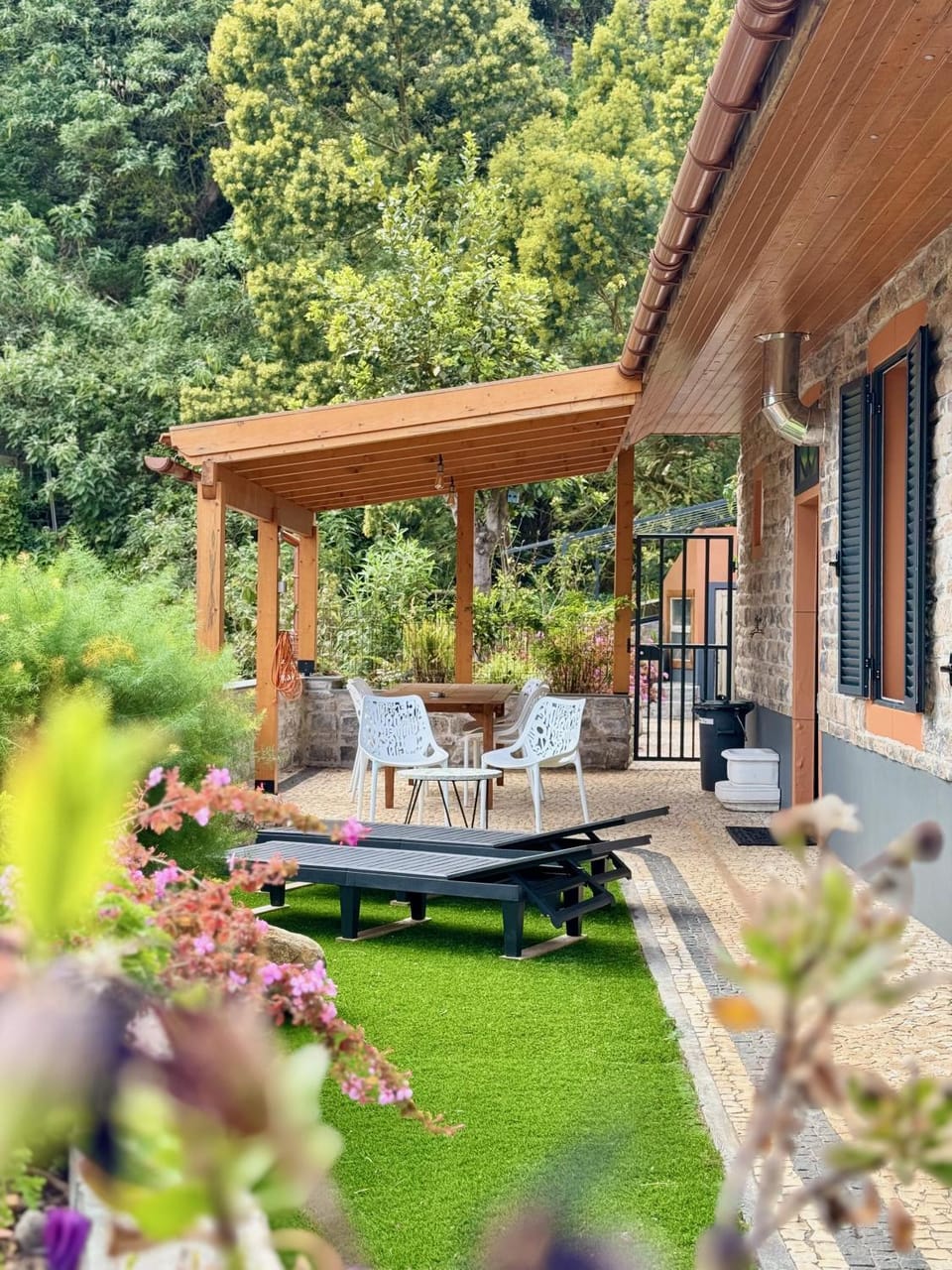 Garden, View (from property/room), Seating area
