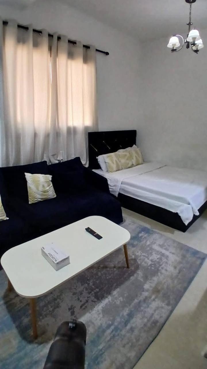 Daily Basis Furnished rooms Deira Apartment in Dubai