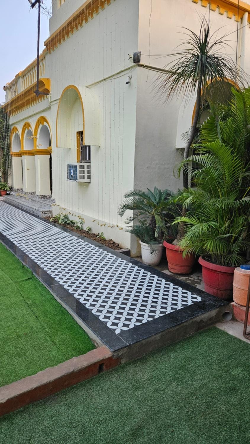 Best hotel Amber guesthouse Hotel in Uttar Pradesh