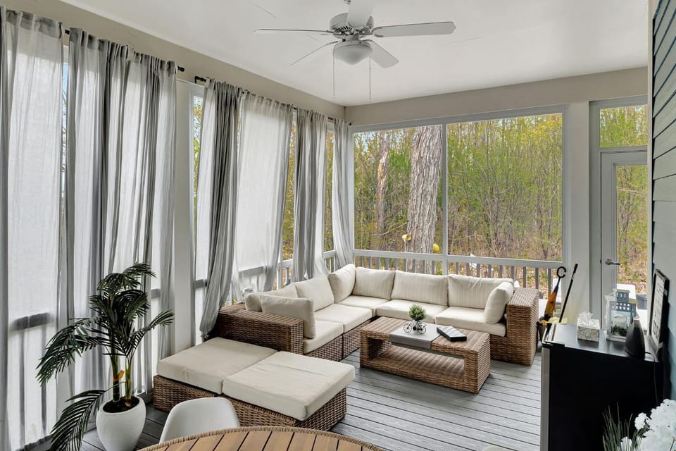 L'Hibou - 18 Farm View House in New York