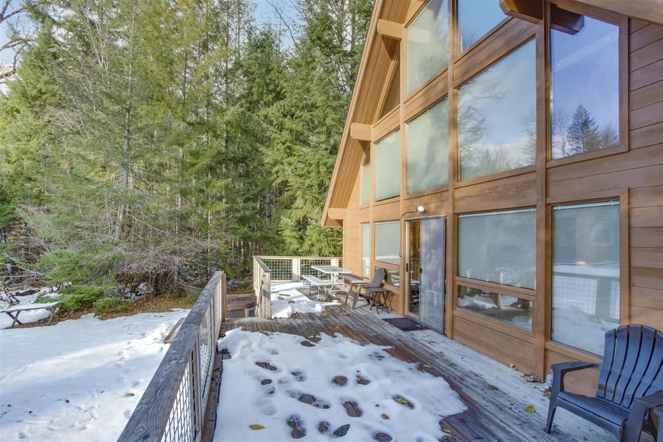 Trails End | Hot Tub, Starlink, Woodstove House in Washington