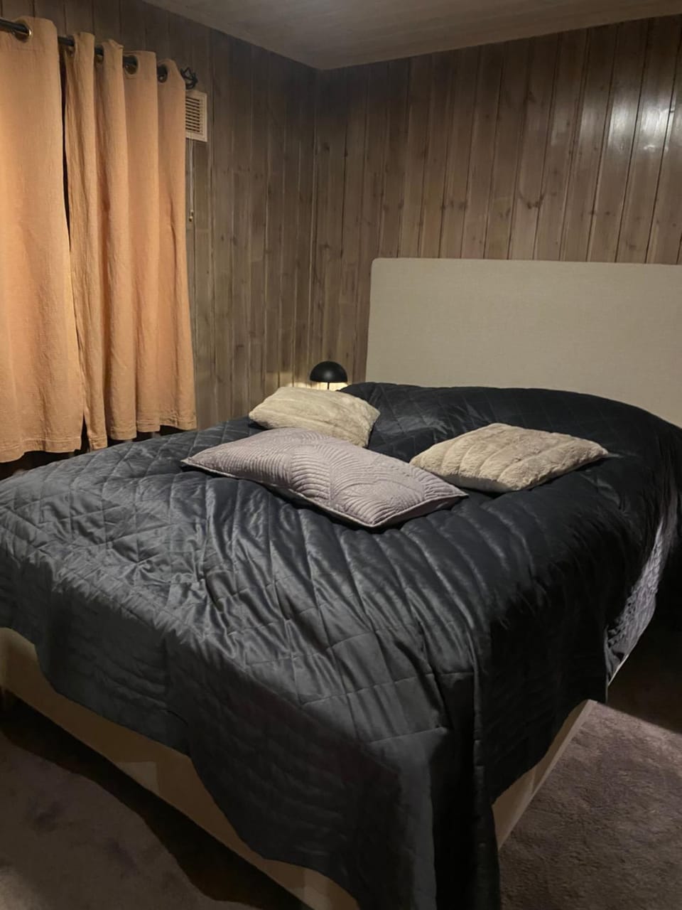 Feriehus i Talvik med badstue og jacuzzi House in Lapland