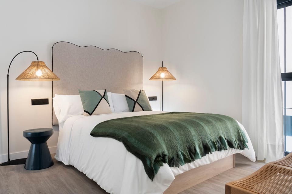 Bed, Photo of the whole room