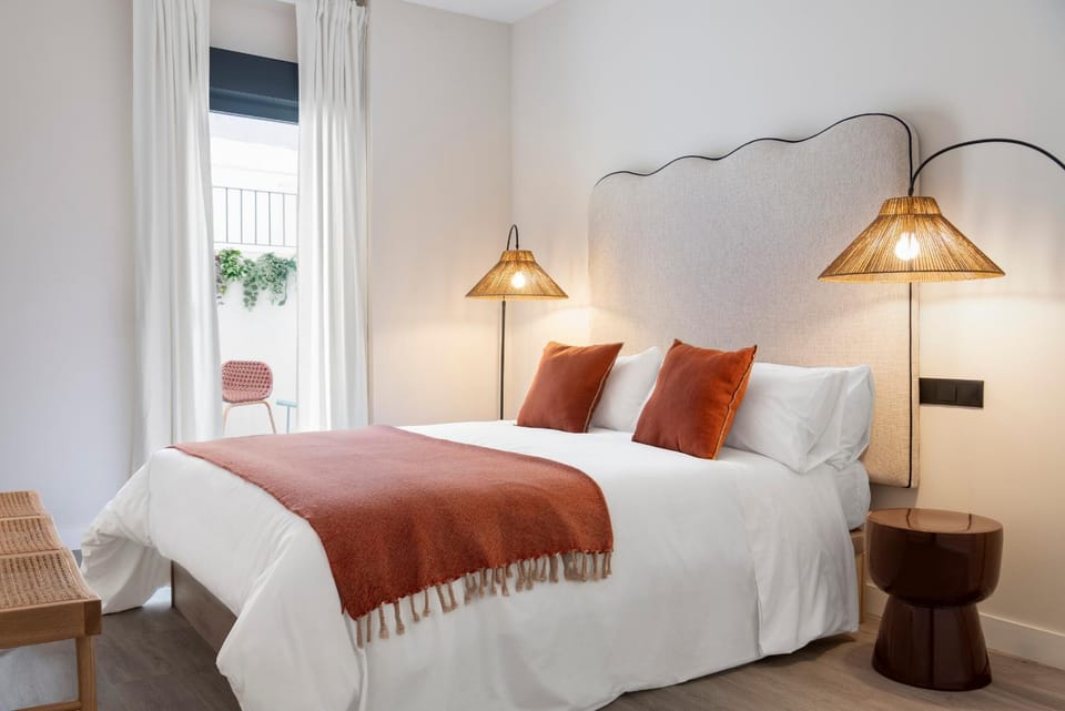 Bed, Photo of the whole room