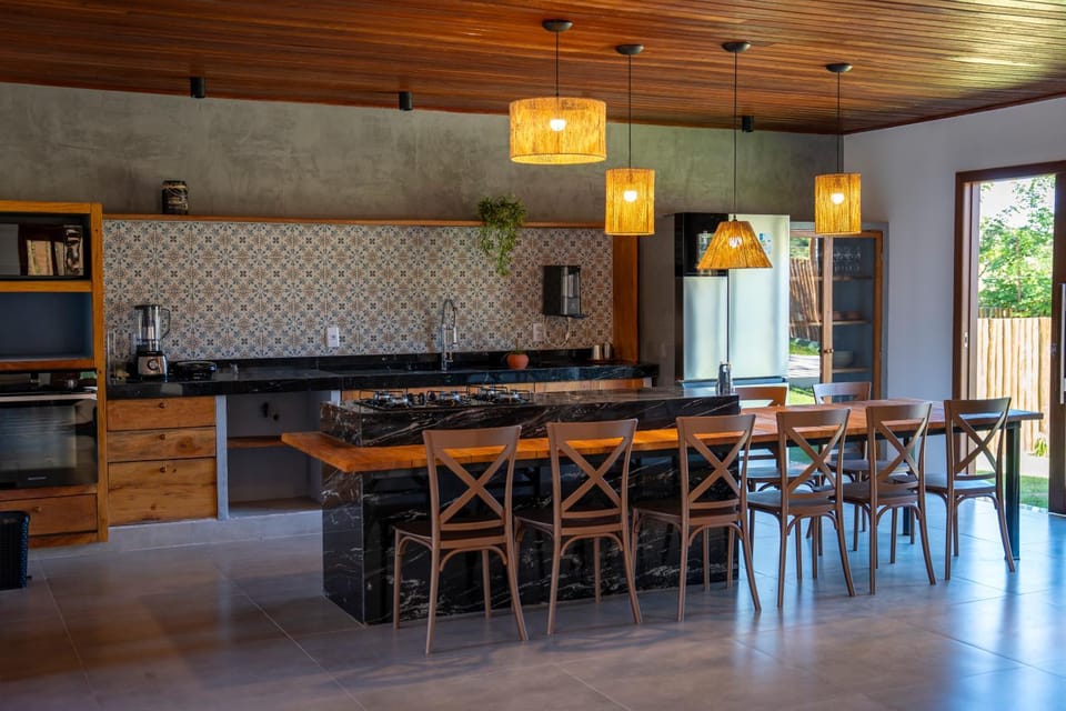 Kitchen or kitchenette, Dining area, stove