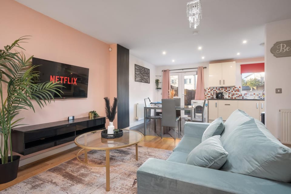 Sunset Suite - Coop LIVE - Etihad - Pool Table House in Manchester