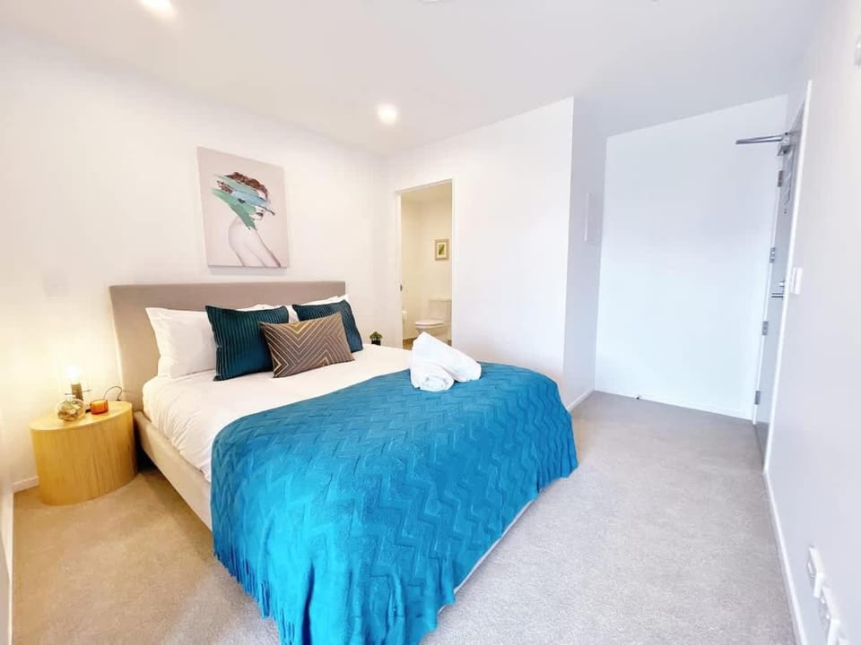 Graceful Parkside Scenery 1 Bed & 1 Study VS AC Pool & Gym Apartment in Auckland