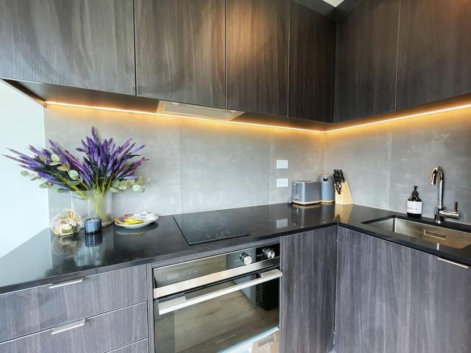 Graceful Parkside Scenery 1 Bed & 1 Study VS AC Pool & Gym Apartment in Auckland
