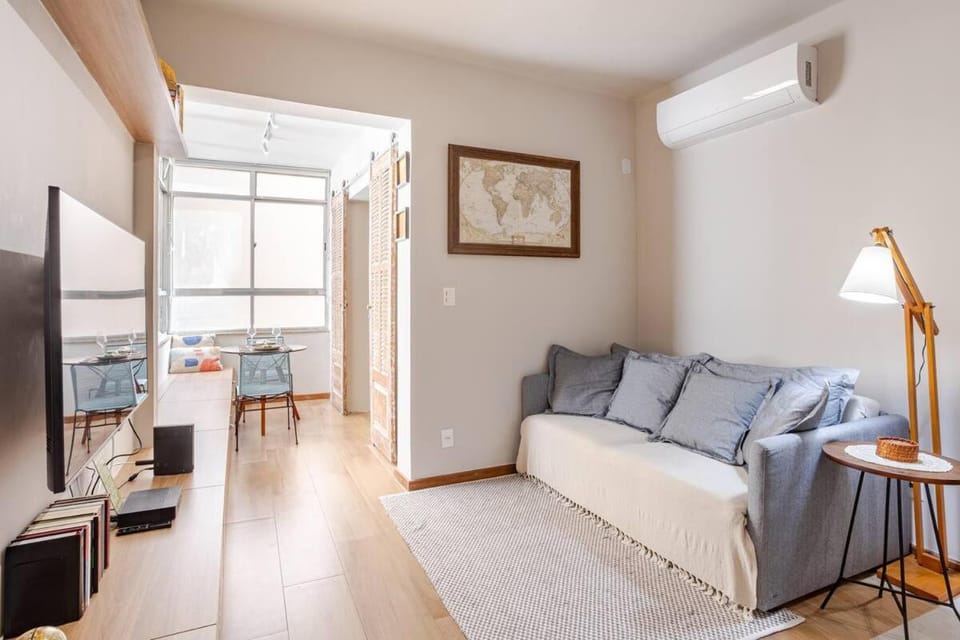 Communal lounge/ TV room, TV and multimedia, Seating area, Dining area, internet, air conditioner