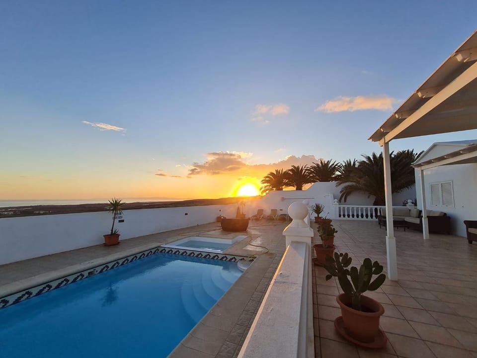Property building, Garden view, Swimming pool