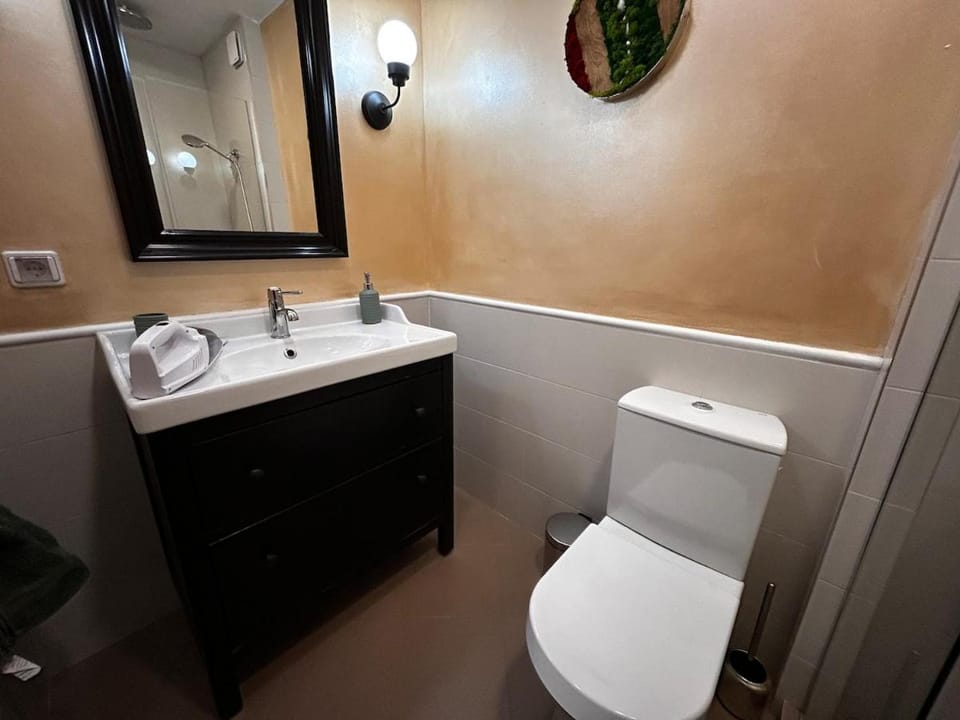 Toilet, Bathroom