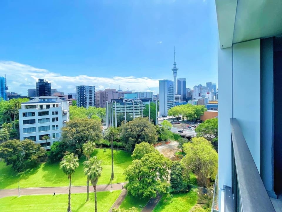 Unique Luxury Incredible SkyTower & Park View - Free Parking Apartment in Auckland