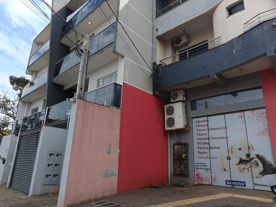 Property building, Facade/entrance, Day