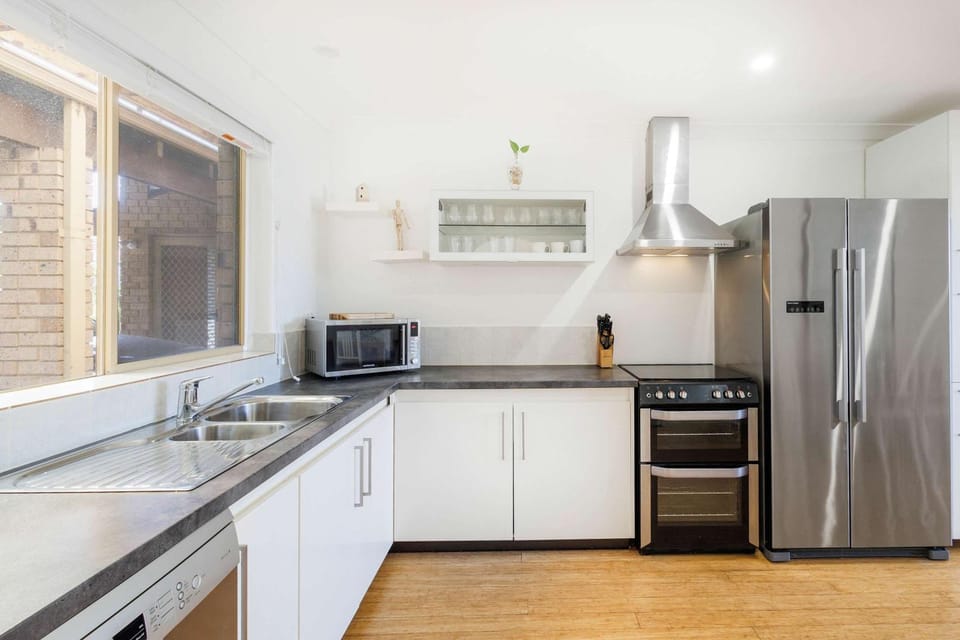 Sunset Villa Scarborough Apartment in Perth