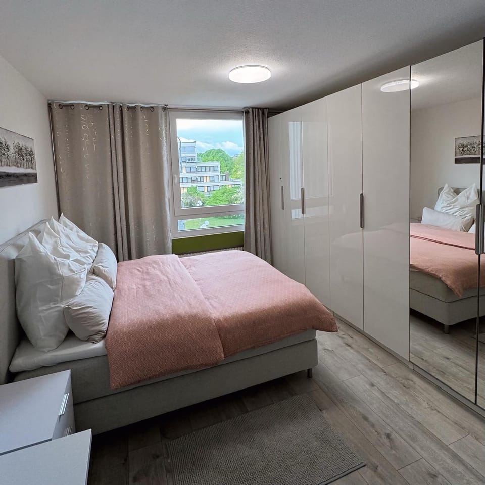 Bed, Photo of the whole room, Bedroom, wardrobe