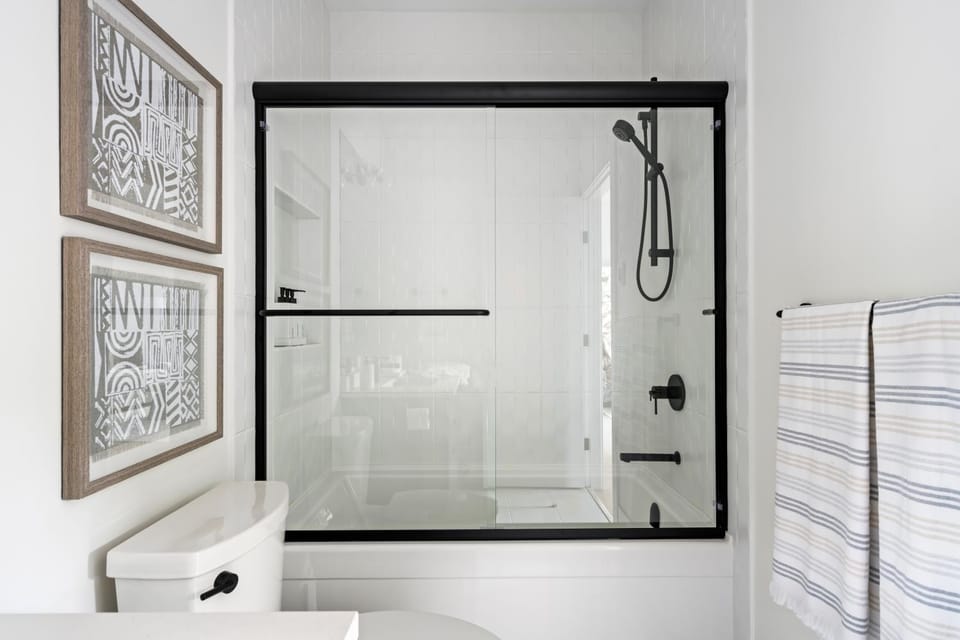 Shower, Bathroom, Bath, towels