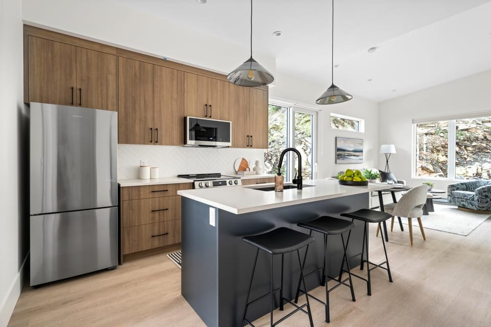 Coffee/tea facilities, Kitchen or kitchenette, Living room, dishwasher, microwave, oven, stove