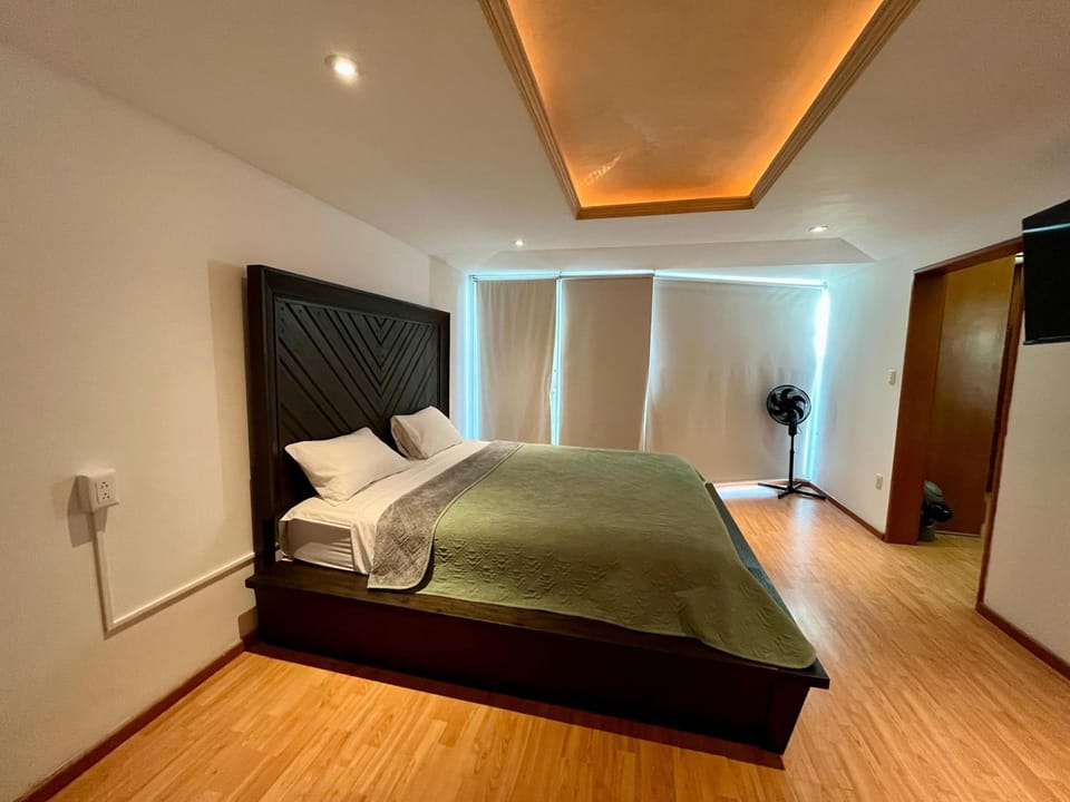 22 Habitación cama king size Vacation rental in Leon