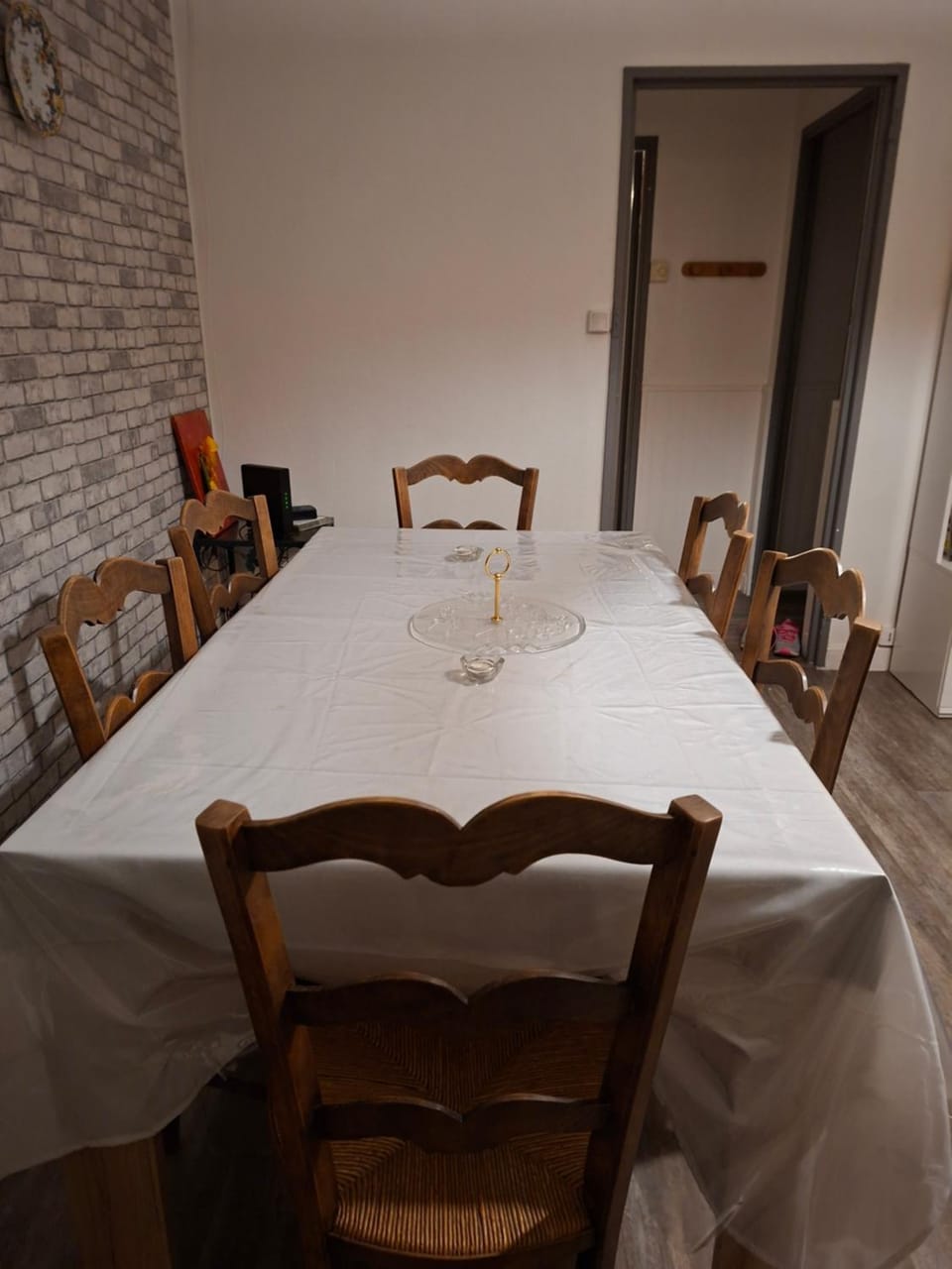 Seating area, Dining area