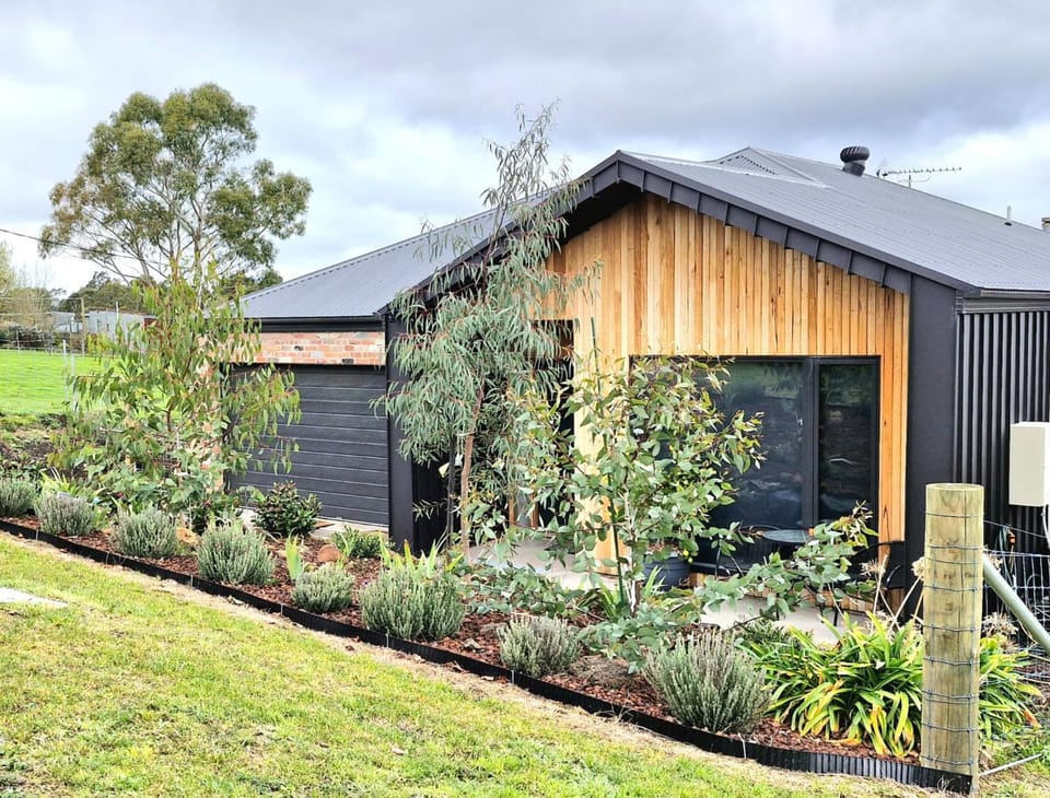 Hilltop Retreat Creswick House in Creswick