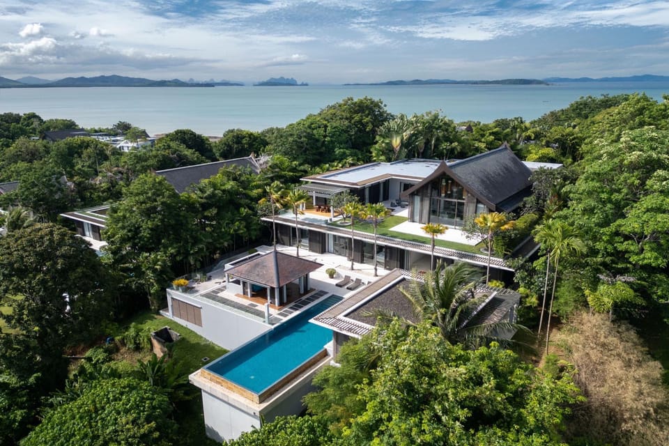 Property building, Day, Bird's eye view, Swimming pool