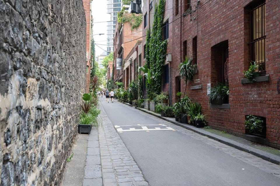 Neighbourhood, Street view