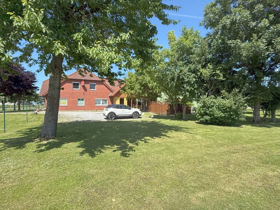 Property building, Garden view, Parking