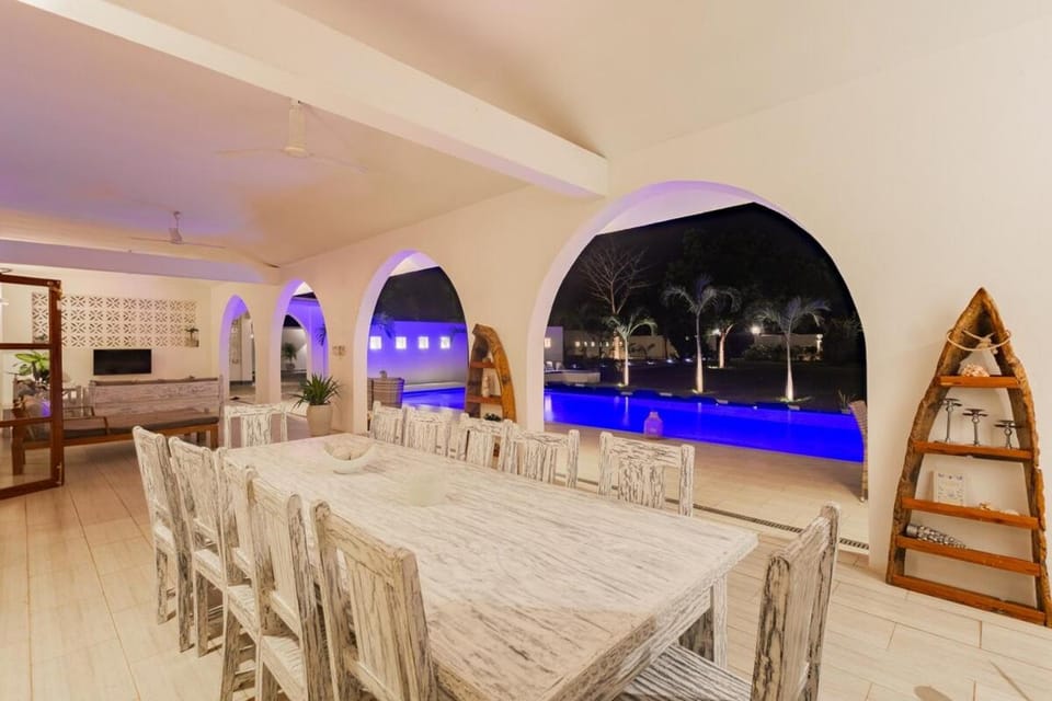 Sky Villa - Luxury Pool Retreat Villa in Diani Beach