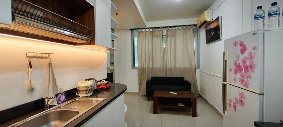 TV and multimedia, Kitchen or kitchenette, stove