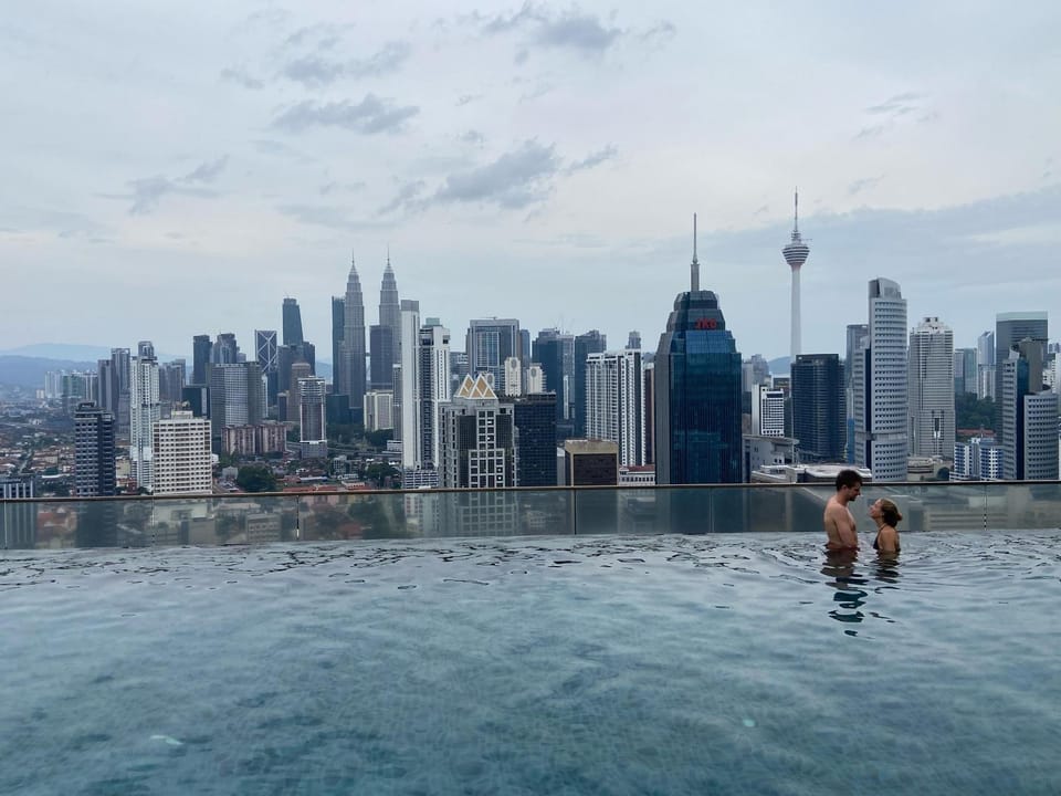 Skypool KL Free Infinity Pool over Kuala Lumpur Hostel in Federal Territory of Kuala Lumpur