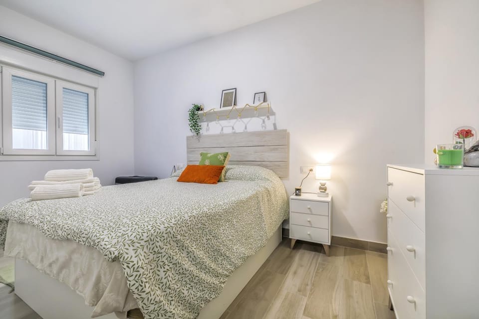Bed, Bedroom, furniture, heating, towels, air conditioner
