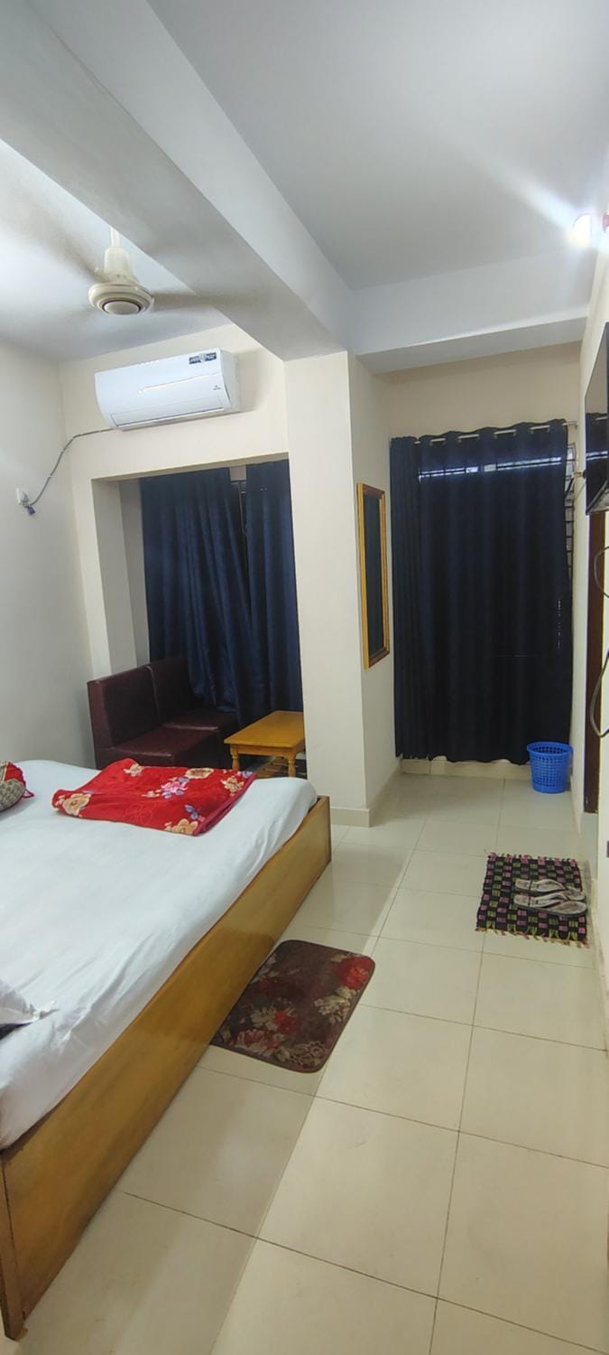 Bed, Bedroom, air conditioner
