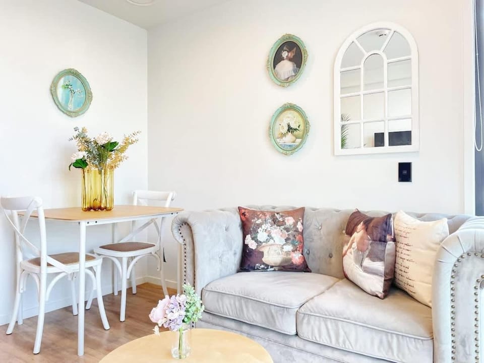 Lime-Fresh Garden Atmosphere CBD 1B Pool Sauna Gym Apartment in Auckland
