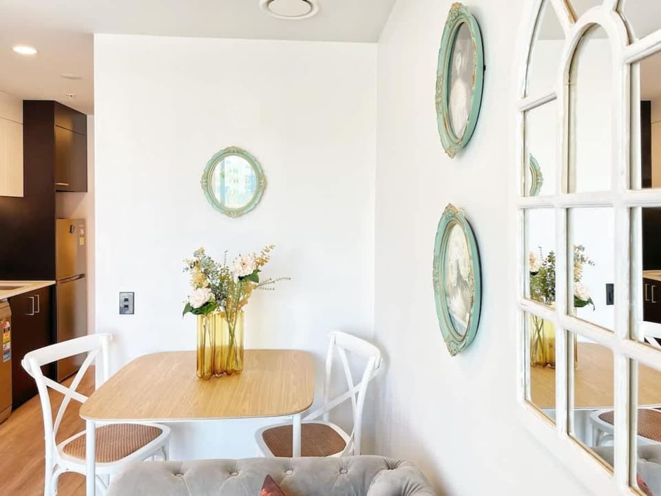 Lime-Fresh Garden Atmosphere CBD 1B Pool Sauna Gym Apartment in Auckland