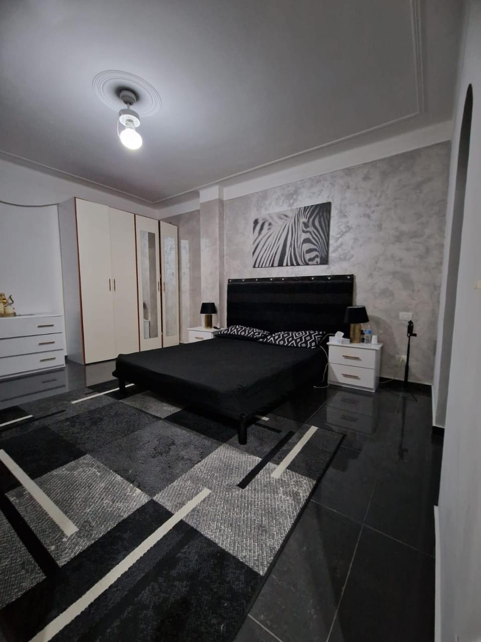 Black&White Apartment in Sanremo
